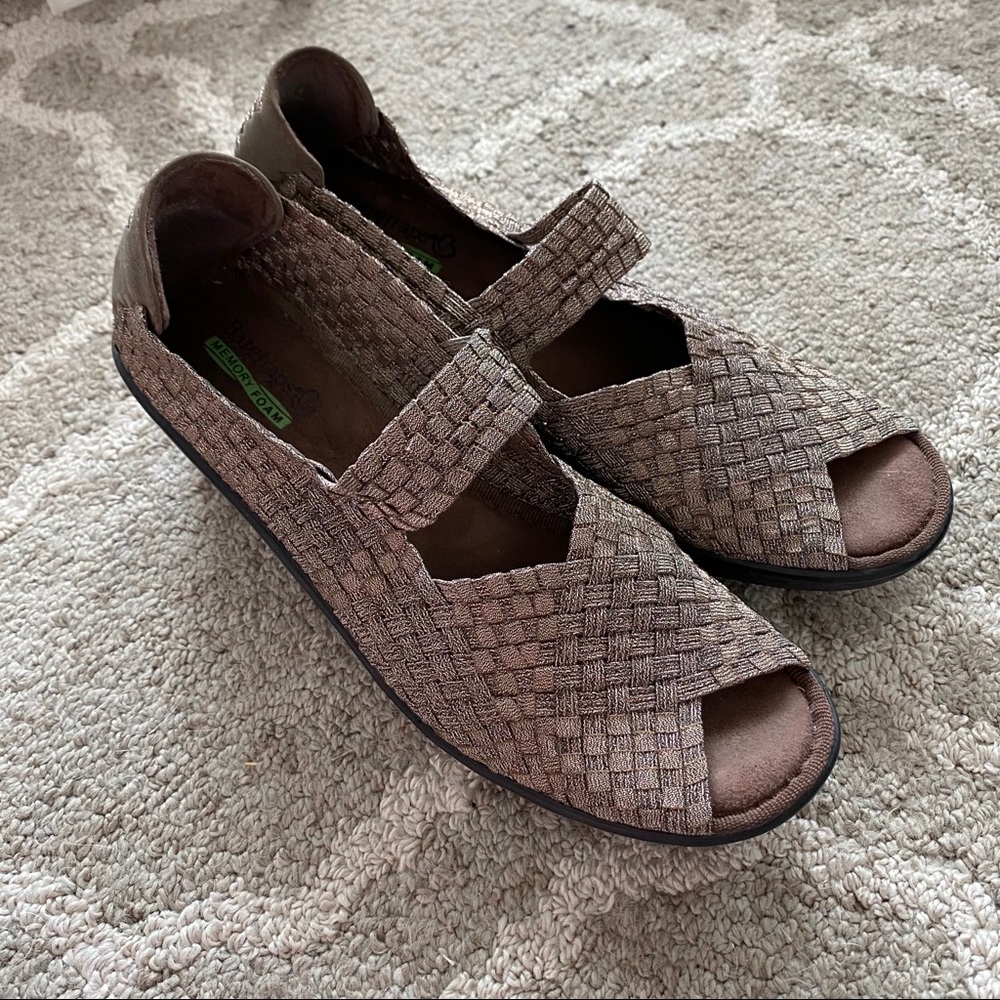 Baretraps memory foam wedge shoes